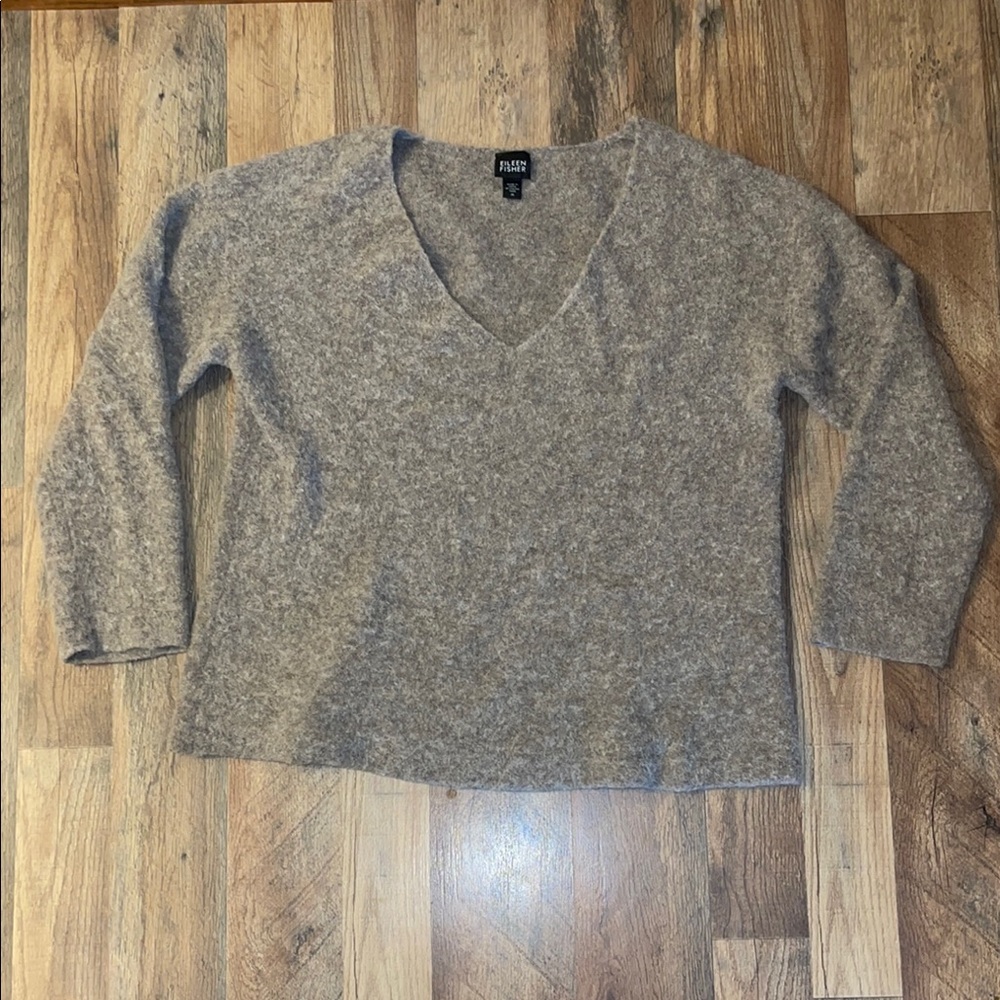 Eileen Fisher EUC Lush Taupe V-Neck Women's Sweater size M Alpaca Merino Wool